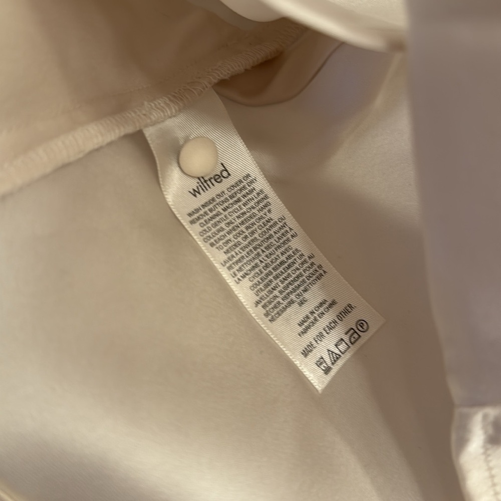 Aritzia Wilfred Besalu Blouse Long Sleeve Open Back Cropped Birch Cream - Picture 6 of 8